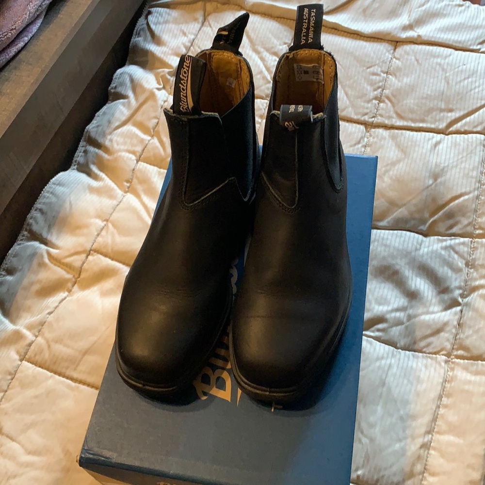 Blundstones
